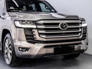 Toyota Land Cruiser 300 3.3D ZX - Image 3