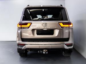 Toyota Land Cruiser 300 3.3D ZX - Image 6