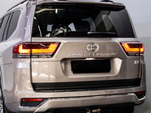 Toyota Land Cruiser 300 3.3D ZX - Image 9