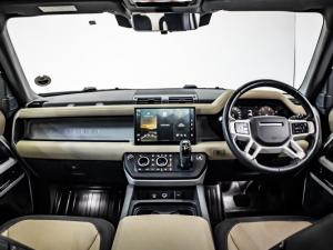 Land Rover Defender 110 D300 X-Dynamic HSE - Image 10