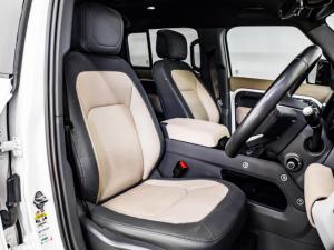 Land Rover Defender 110 D300 X-Dynamic HSE - Image 11