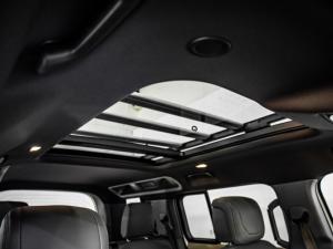 Land Rover Defender 110 D300 X-Dynamic HSE - Image 13