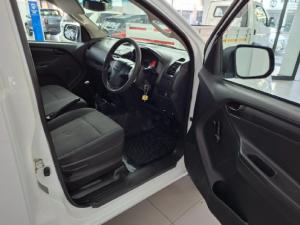 Isuzu D-Max Gen 6 250c single cab Fleetside - Image 8