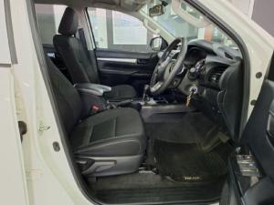 Toyota Hilux 2.4GD-6 double cab 4x4 Raider auto - Image 11