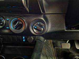 Toyota Hilux 2.4GD-6 double cab 4x4 Raider auto - Image 15