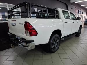 Toyota Hilux 2.4GD-6 double cab 4x4 Raider auto - Image 3
