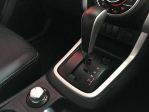 Isuzu D-Max 300 3.0TD double cab 4x4 LX auto - Image 13