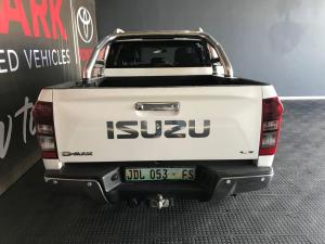 Isuzu D-Max 300 3.0TD double cab 4x4 LX auto - Image 5