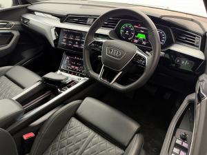 Audi e-tron 55 quattro S line - Image 7