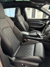 Audi e-tron 55 quattro S line - Image 9