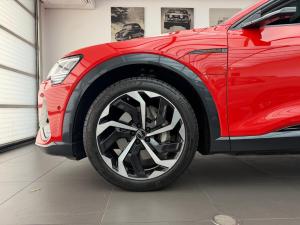 Audi e-tron 55 quattro S line - Image 3