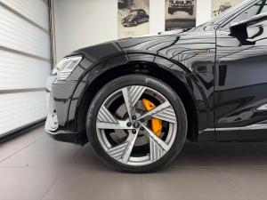Audi e-tron 55 quattro S line - Image 3