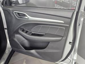 MG ZS 1.5 Luxury - Image 11