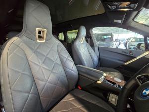 BMW iX xDrive50 - Image 11