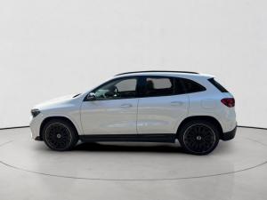 Mercedes-Benz GLA GLA200d Progressive - Image 4