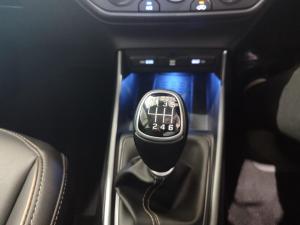 Hyundai i20 1.0T Fluid manual - Image 10