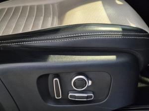 Land Rover Discovery Sport D200 R-Dynamic HSE - Image 19