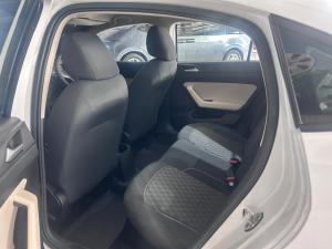 Volkswagen Polo sedan 1.6 manual - Image 10