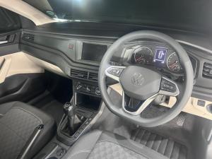 Volkswagen Polo sedan 1.6 manual - Image 7