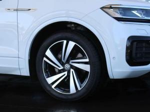 Volkswagen Touareg V6 TDI Executive R-Line - Image 5