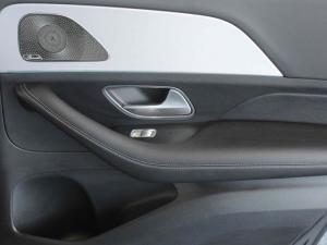 Mercedes-Benz GLE GLE300d 4Matic - Image 15