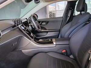 Mercedes-Benz C-Class C220d Avantgarde - Image 14
