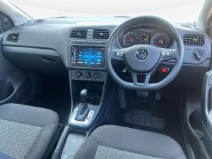 Volkswagen Polo Vivo hatch 1.6 Life - Image 9