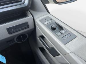 Volkswagen Transporter 2.0TDI Kombi SWB Trendline auto - Image 19