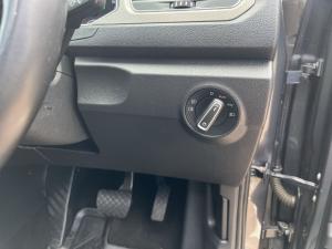 Volkswagen T-Roc 2.0TSI 140kW 4Motion Design - Image 20