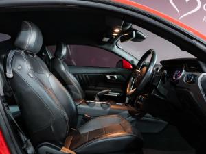 Ford Mustang 5.0 GT fastback - Image 18