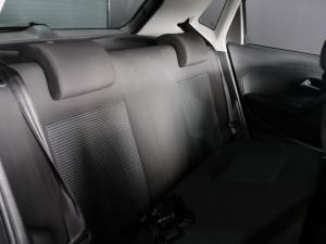 Volkswagen Polo Vivo hatch 1.4 Comfortline - Image 9