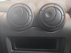 Nissan NP200 1.6i safety pack (aircon) - Image 16