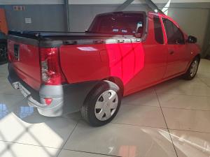 Nissan NP200 1.6i safety pack (aircon) - Image 6