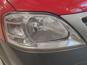 Nissan NP200 1.6i safety pack (aircon) - Image 9