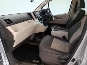 Toyota Quantum 2.8 LWB bus 11-seater GL - Image 7