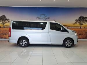 Toyota Quantum 2.8 LWB bus 11-seater GL - Image 3