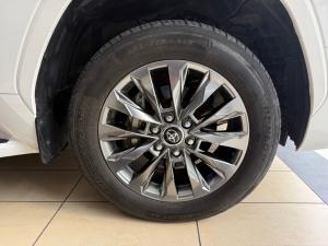 Toyota Land Cruiser 300 3.5T ZX - Image 9