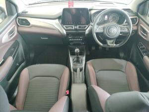 Toyota Starlet Cross 1.5 XR auto - Image 6