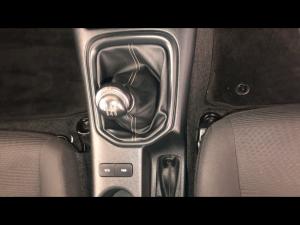 Toyota Hilux 2.4GD-6 single cab Raider manual - Image 15