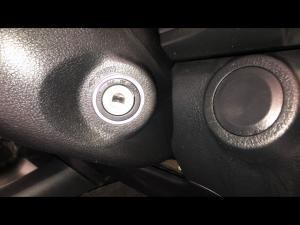 Toyota Hilux 2.4GD-6 single cab Raider manual - Image 16