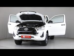 Toyota Hilux 2.4GD-6 single cab Raider manual - Image 28