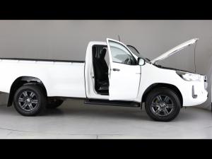 Toyota Hilux 2.4GD-6 single cab Raider manual - Image 30