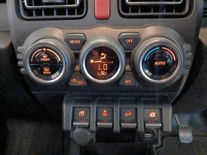 Suzuki Jimny 1.5 GLX AllGrip 3-door manual - Image 15