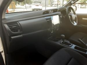 Toyota Hilux 2.4 GD-6 Raider 4X4 automaticD/C - Image 7