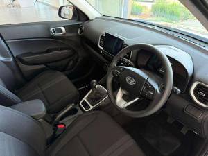 Hyundai Venue 1.2 Motion - Image 11