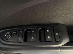 Hyundai Venue 1.2 Motion - Image 20