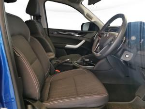 L D V T60 2.0D Bi-Turbo double cab Max Pro 4x4 auto - Image 12