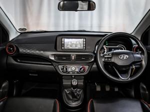 Hyundai Grand i10 1.2 Fluid hatch manual - Image 7
