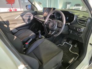 Suzuki Swift 1.2 GLX manual - Image 10