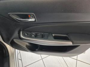 Suzuki Swift 1.2 GLX manual - Image 19